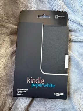 Amazon Kindle Paperwhite Black Leather Cover with Silver Tab